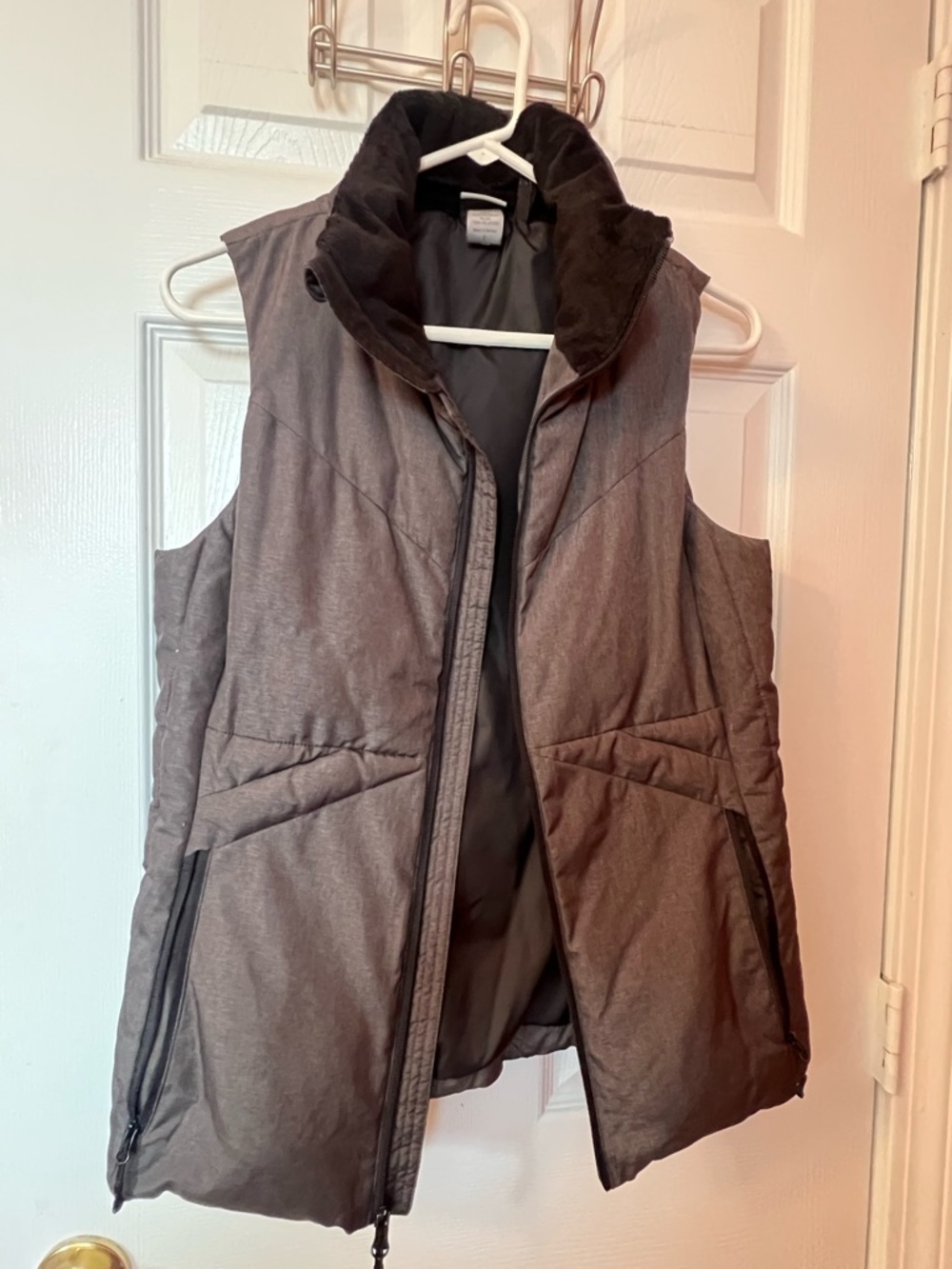 Champion Women's Quilted Zip-Front Vest - Charcoal Gray